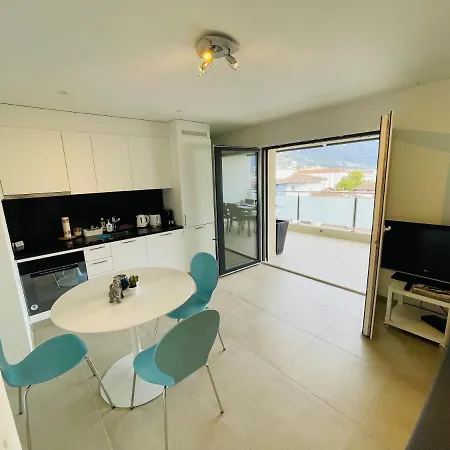 , Free Parking Apartment Locarno